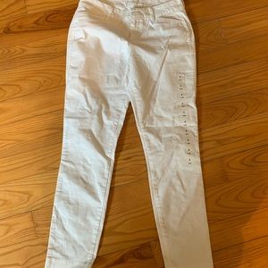 Old navy capri khakis never worn
